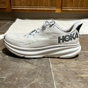 Hoka Clifton 9